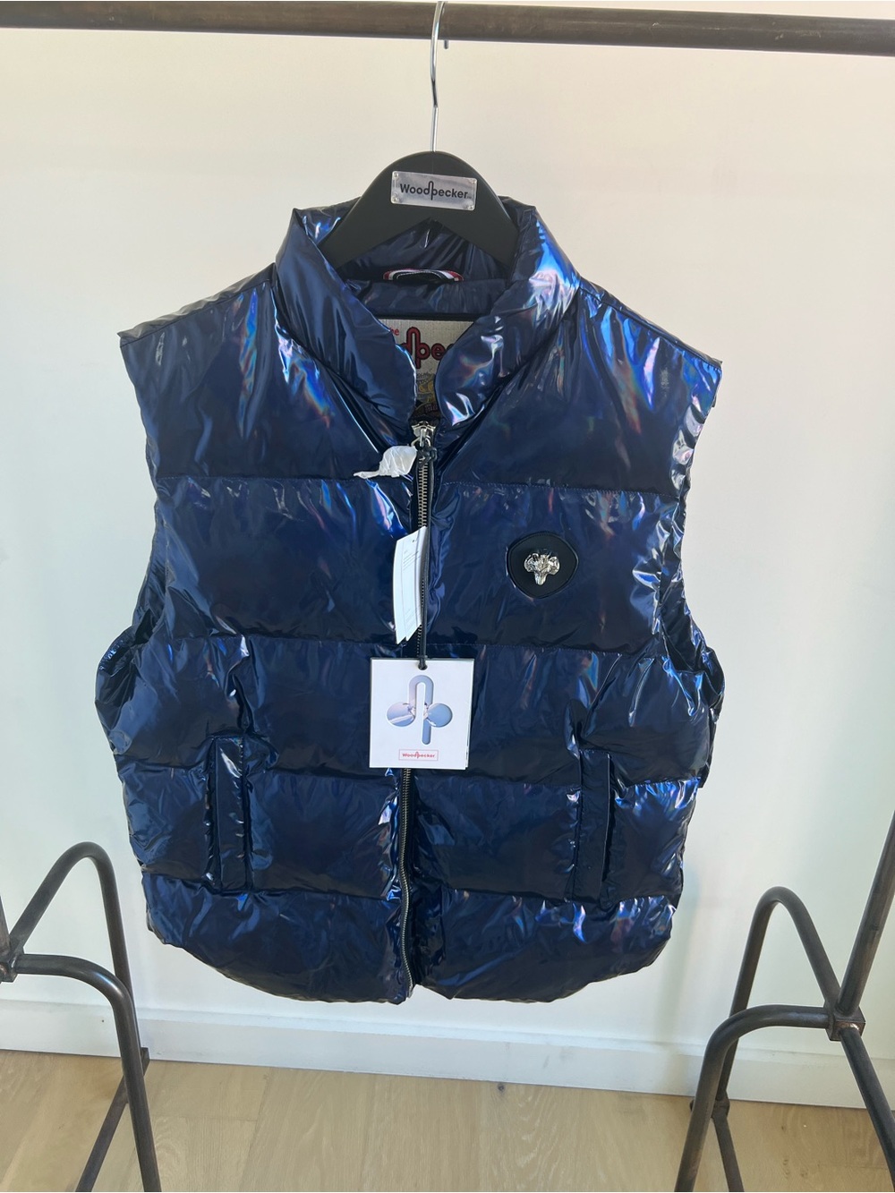 WOODPECKER MENS vest size LARGE NWT